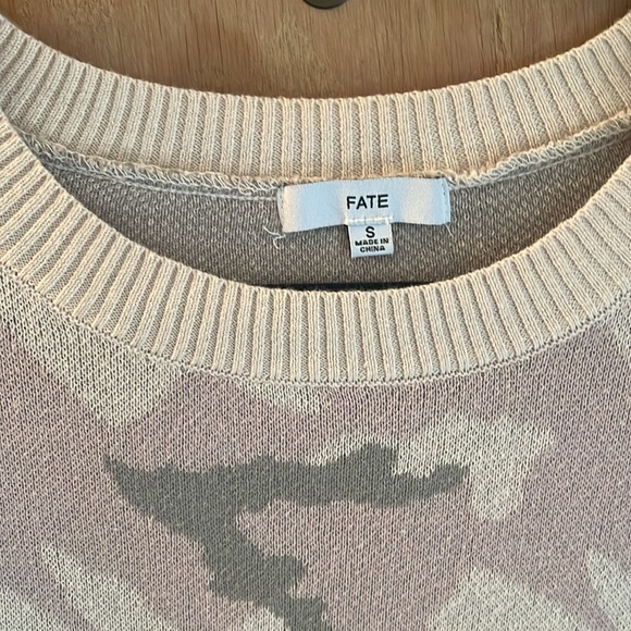 FATE Bubble Sleeve Sweater - Picture 2 of 3